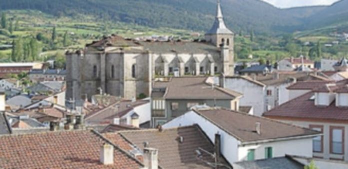 Un centenar de viviendas hipotecadas acaparan las subastas judiciales en Segovia El Espinar es uno de los cuarenta municipios segovianos donde los juzgados han anunciado subastas electrónicas de viviendas. / E. A.