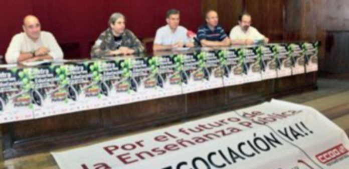 Los sindicatos temen más recortes en Educación durante este verano Los representantes de FETE-UGT