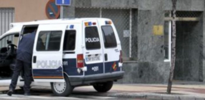 Los detenidos se enfrentan a penas de hasta cinco años de cárcel El caso del robo de las coronas de la Virgen de la Fuencisla se está tramitando en el Juzgado 5 de Segovia. / A. Benavente