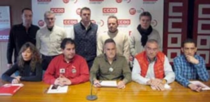 Los trabajadores de Lauki anuncian una gran marcha para el 16 de abril Los principales representantes sindicales de Lauki durante la rueda de prensa que ofrecieron ayer. / Europa Press