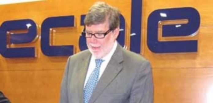 Castilla y León se adhiere a una línea de crédito empresarial El presidente de la Cecale