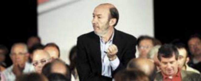 Rubalcaba debuta como candidato con una remodelación educativa El ministro del Interior recibirá la bendición oficial del Comité Federal el próximo 9 de julio. / Ical.