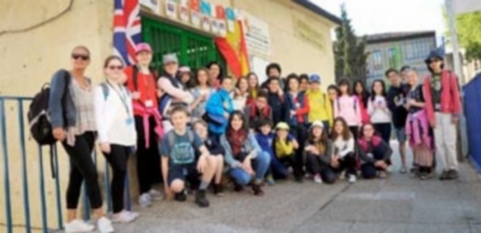 Colegios hermanos Recepción en el colegio Fray Juan de la Cruz de los alumnos procedentes del centro Ripon Cathedral School