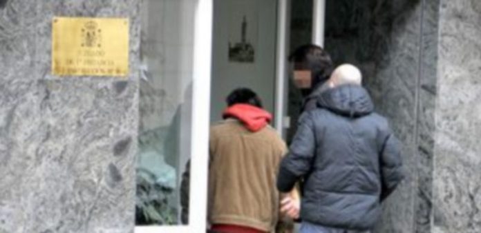 La investigación policial se centra ahora en un tercer sospechoso Uno de los detenidos