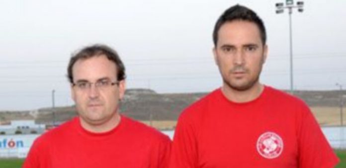 Félix Blanco. Entrenador del Cuéllar José Juan Velázquez y Félix Blanco forman el dúo de entrenadores del Cuéllar Electricidad Eufón. / CD Cuéllar