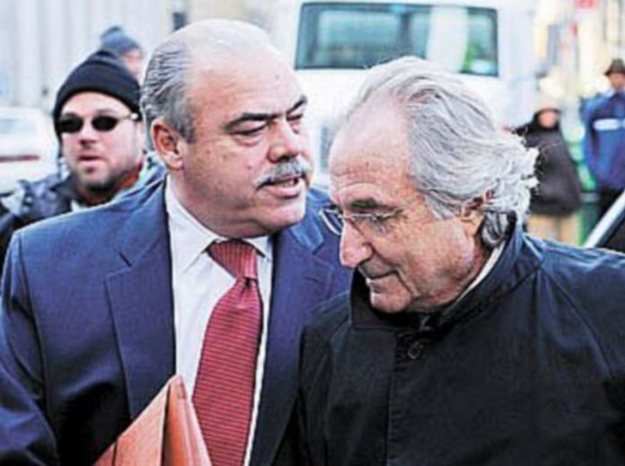 Un juez autoriza que los estafados se repartan la fortuna de Madoff El financiero neoyorquino Bernard Madoff