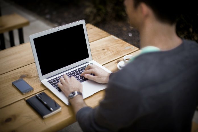 ordenador La iniciativa se enmarca en la Estrategia de Emprendimiento, Innovación y Autónomos 2016-2020. / Europa press