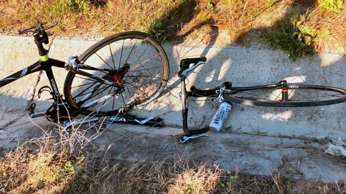 La bici del ciclista atropellado, rota. / Radar Segovia La bici del ciclista atropellado, rota. / Radar Segovia