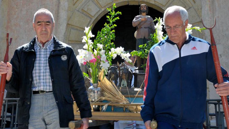 Procesión de San Isidro en el barrio del Cristo del Mercado de Segovia