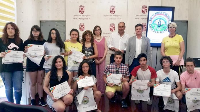 13-1-diputacion-Entrega-de-premios-COFU 13-1-diputacion-Entrega-de-premios-COFU