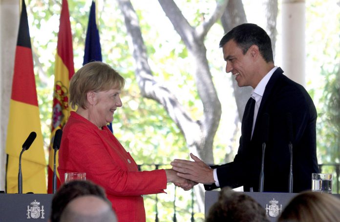 Pedro Sánchez y Angela Merkel ofrecen una rueda de prensa conjunta Pedro Sánchez y Angela Merkel ofrecen una rueda de prensa conjunta