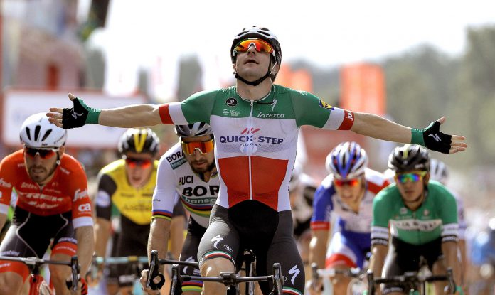 10ª etapa de la Vuelta Ciclista a España Elia Viviani celebra su victoria en la décima etapa, disputada entre Salamanca y Bermillo de Sayago (Zamora).