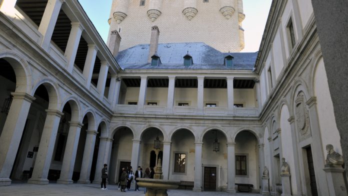 8_1-alcazar 8_1-alcazar