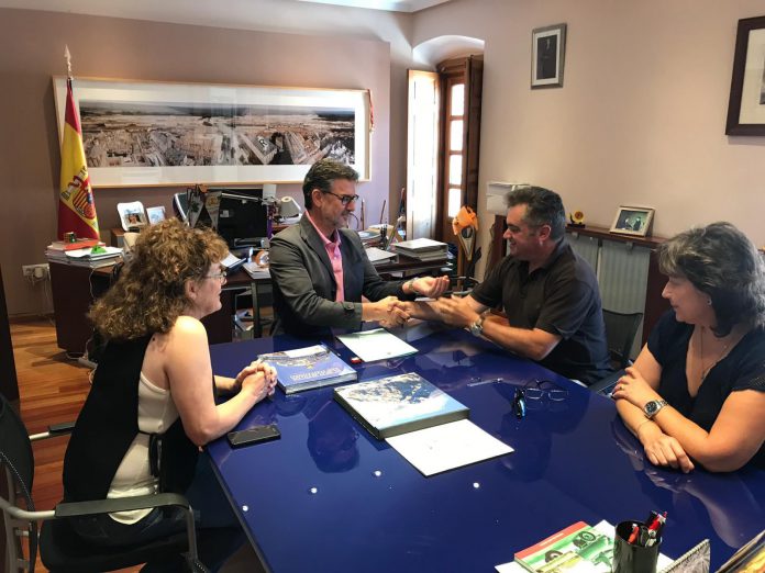 La Granja La escuela participativa de jóvenes tuvo lugar en el Ayuntamiento.