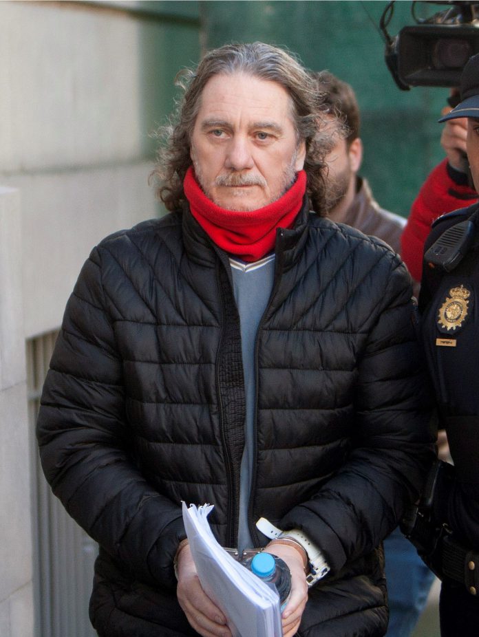 Juicio por blanqueo a Sito Miñanco Sito Miñanco a su llegada a la Audiencia de Pontevedra para asistir al juicio.