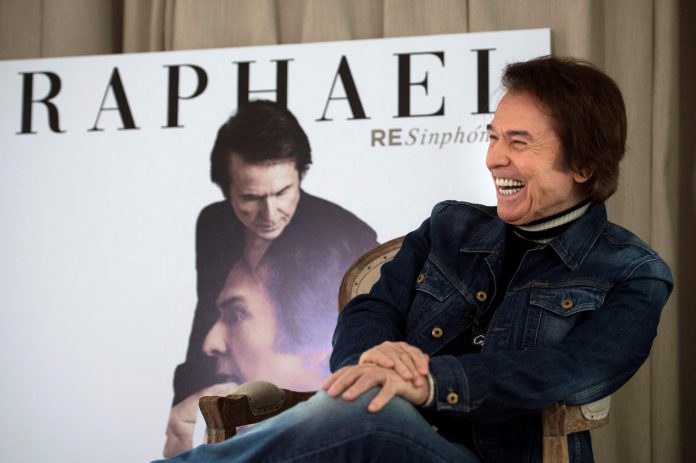 Raphael: Raphael atiende a la prensa antes de la salida de ‘RESinphónico’, su último disco de estudio plagado de clásicos.
