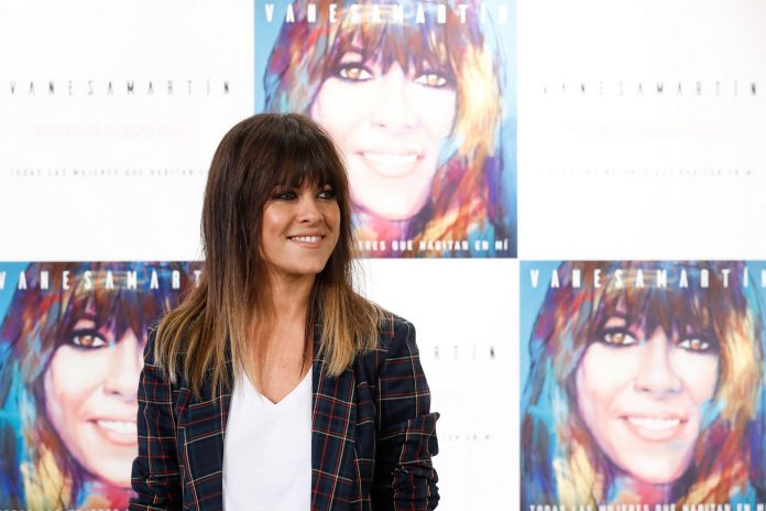 Vanesa Martín presenta disco La cantante malagueña Vanesa Martín durante la presentación de su nuevo álbum de estudio.