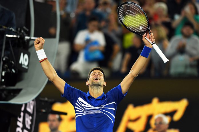 Djokovic apabulla a Pouille y se verá en la final con Nadal Novak Djokovic celebra su victoria ante el francés Lucas Pouille en semifinales del Abierto de Australia.