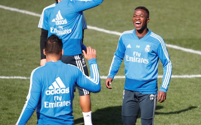 Entrenamiento del Real Madrid Vinicius, suplente ante el Girona, volverá al once en el Ciudad de Levante para tratar de mantener las opciones del Real Madrid en la Liga Santander.