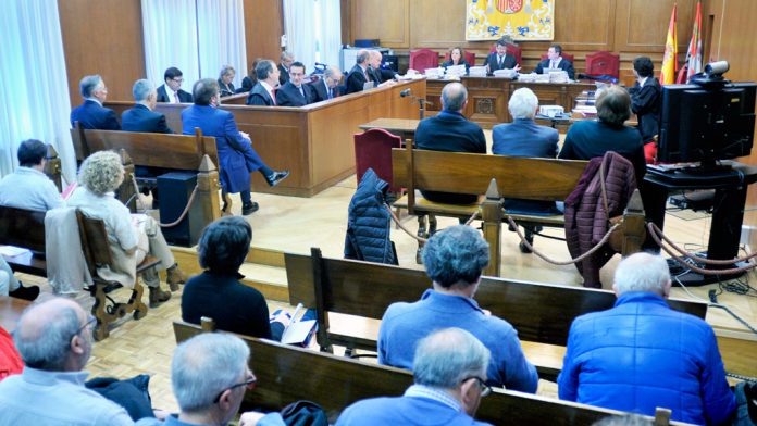 08-1kama_Juicio-Caja-Segovia-Prejubilaciones_KAM4165