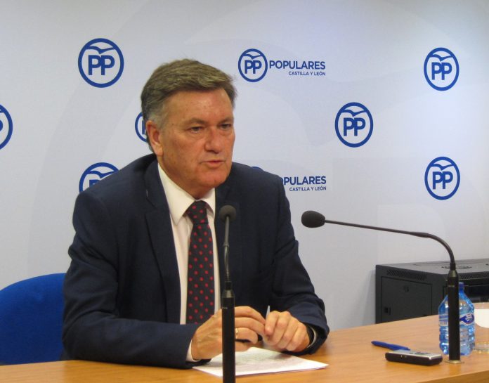 Francisco Vázquez El secretario regional del PP en la Comunidad, Francisco Vázquez, en una intervención anterior .