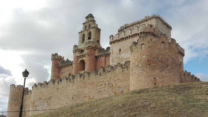 19_1-castillo-turegano El alcalde confía en que las obras en el Castillo puedan ser adjudicadas antes de que concluya este año./ el adelantado