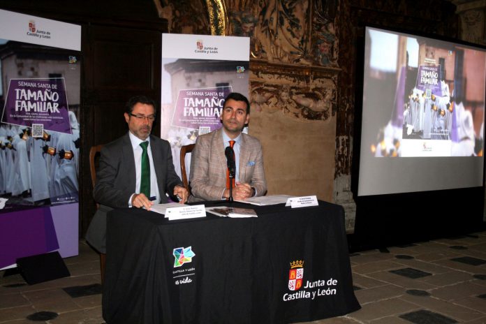 La Junta de CyL abre 368 monumentos en Semana Santa a través de 14 programas El director general de Turismo, Javier Ramírez (i), en la presentación del programa de Apertura de Monumentos.