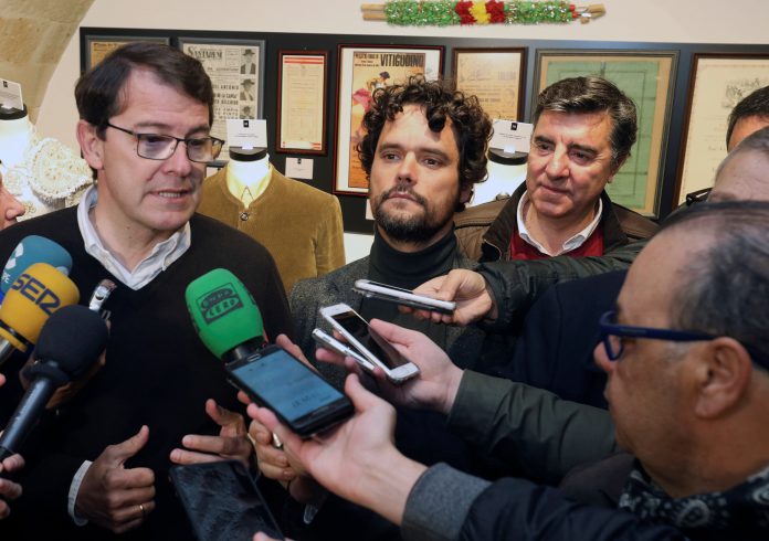 Alfonso Fernández Mañueco y Abellán en Salamanca El presidente del Partido Popular de Castilla y León, Alfonso Fernández Mañueco, atiende a los medios.