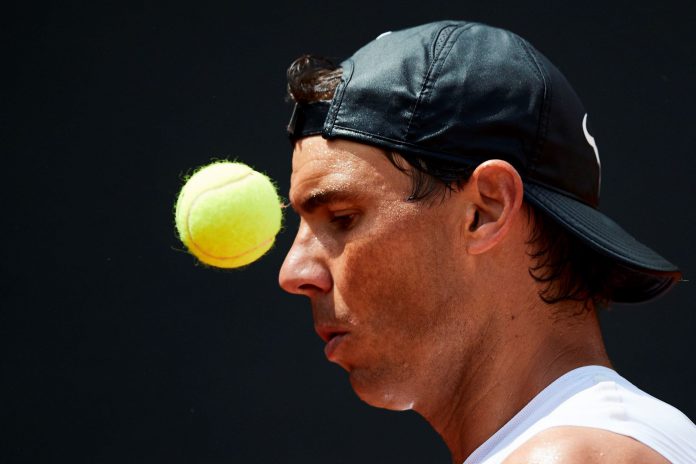 Entrenamiento de Rafa Nadal El primer rival de Rafa Nadal será contra el argentino Leonardo Mayer, al que ya ha derrotado en cinco ocasiones.