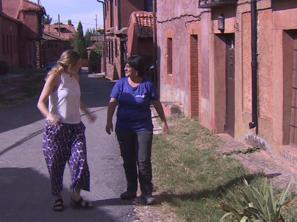 Los pueblos rojos, negros y amarillos del nordeste, en `Comando al sol�