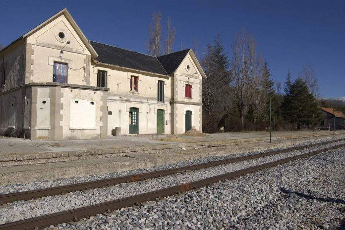 La plataforma del tren Madrid-Burgos prosigue en su lucha para recuperar la l�nea
