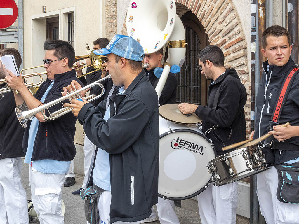 <h3  class='enlacePalabraNoticia'>Riaza</h3> recupera su concentraci�n de charangas