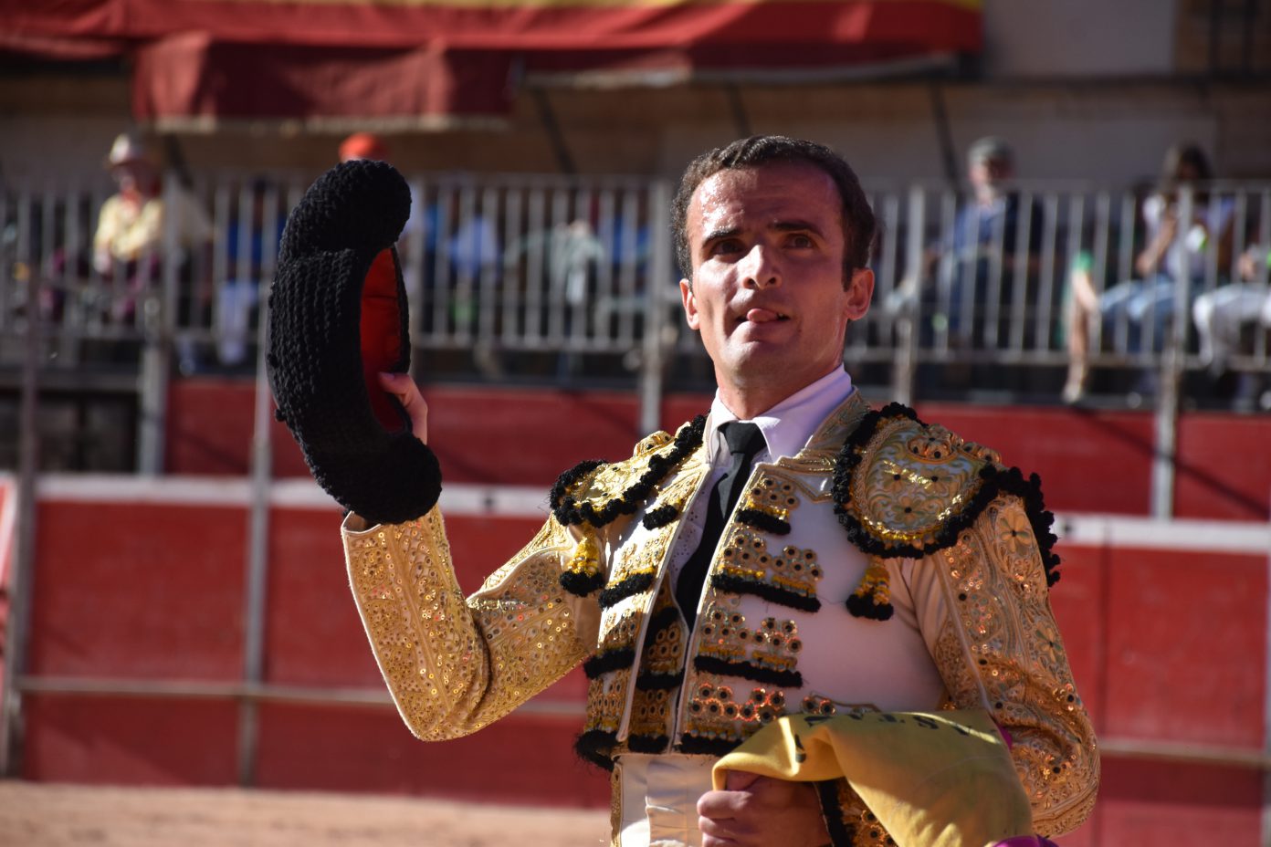 <h3  class='enlacePalabraNoticia'>Riaza</h3>: Barcial, en el s�tano de la casta