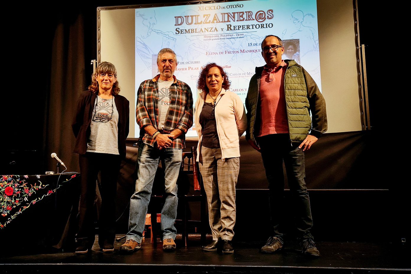 Elena de Frutos transmite su saber y amor por la m�sica tradicional en San Pedro de Ga�llos