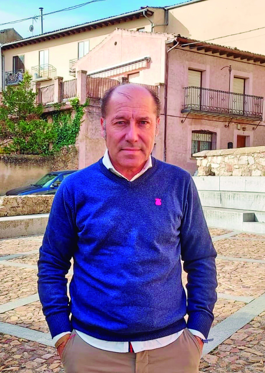 Antonio Sinsaez S�nchez ser� el canditado de VOX a la Alcald�a en <h3 class='enlacePalabraNoticia'>Riaza</h3>