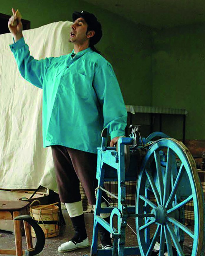 Actuaci�n de Juan Catalina con el espect�culo �Torta y Leche� en <h3 class='enlacePalabraNoticia'>Riaza</h3>