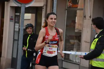 La salmantina Gema Martín, primera en la media maratón de Segovia. / A.M.
