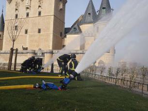 Simulacro de incendio en el Alcázar de Segovia. / KAMARERO