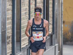 Xavi Tomasa, ganador de la media maratón de Segovia. / NEREA LLORENTE