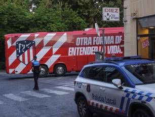 La plantilla del Atlético de Madrid visita el Restaurante 'José María'. / KAMARERO