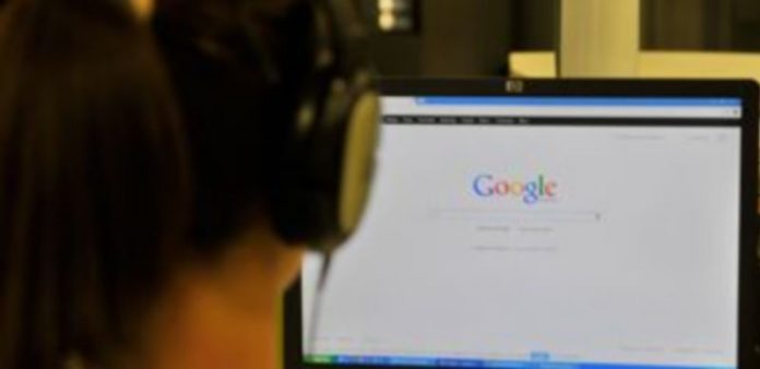 La Comunidad exporta el modelo de teletrabajo al Gobierno balear El teletrabajo ayuda a conciliar el trabajo con la vida familiar. / Kamarero