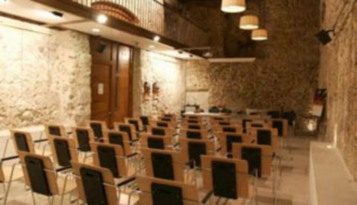 El 6 de mayo comienza el servicio de confección de declaraciones de la renta 2008 El servicio se prestará en el Palacio de Pedro I