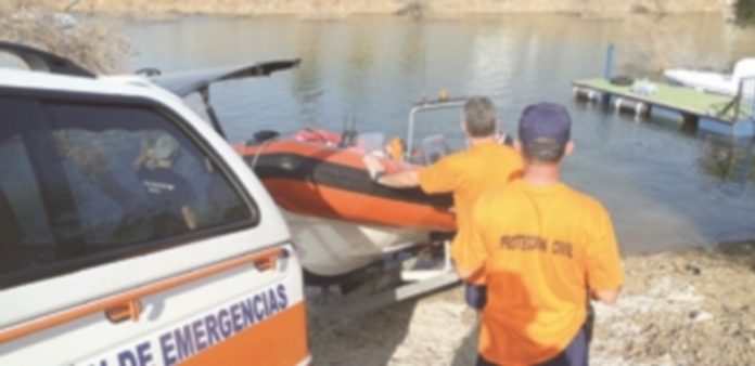 Protección Civil forma a más de mil miembros en la región durante 2015 Los servicios de emergencias son una de las labores donde más personas se interesan en comenzar un aprendizaje o ampliar sus conocimientos. / Efe