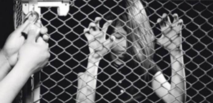 Liberan a ocho mujeres de una red de trata de personas en Córdoba La Policía Nacional presentó la segunda fase del plan contra la trata de seres humanos con fines de explotación sexual. / Efe