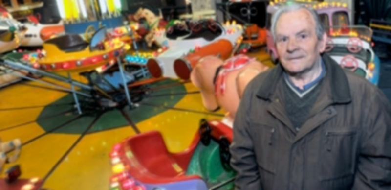 Un carrusel histórico, en los jardinillos de San Roque