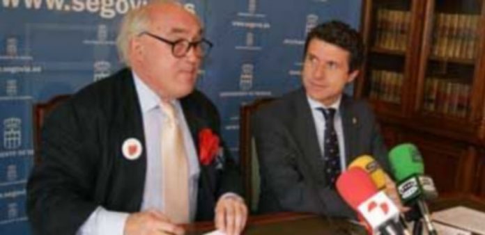 El grupo socialista quiere frenar el “tijeretazo” en Servicios Sociales ./ EL ADELANTADO