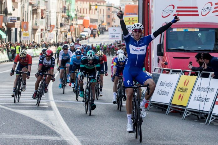 Volta Cataluña Hodeg Álvaro Hodeg celebra su primera victoria en el World Tour.