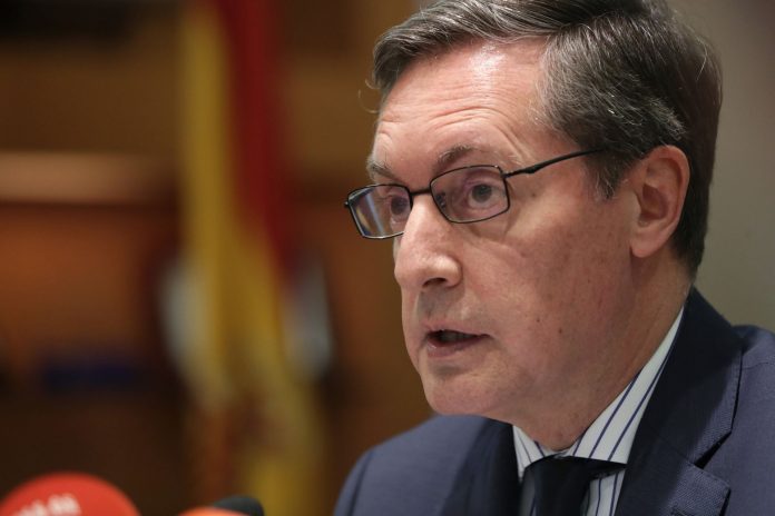 Resultados contra el fraude fiscal de 2017 El director general de la Agencia Tributaria, Santiago Menéndez, en rueda de prensa.