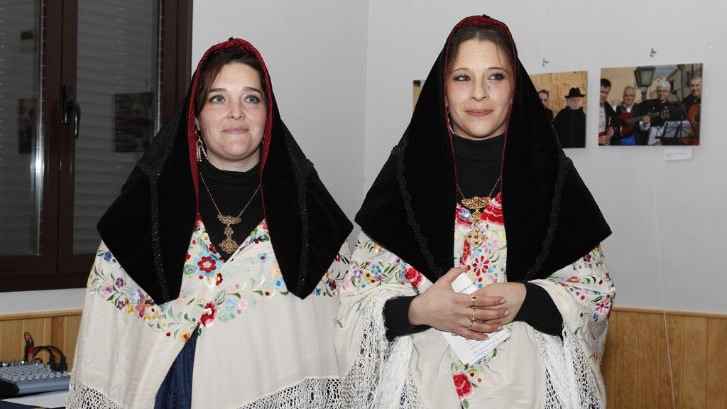 Las zamarriegas priman el respeto a la tradición sobre la Las joyas de las aguederas segovianas | Segoviaudaz
