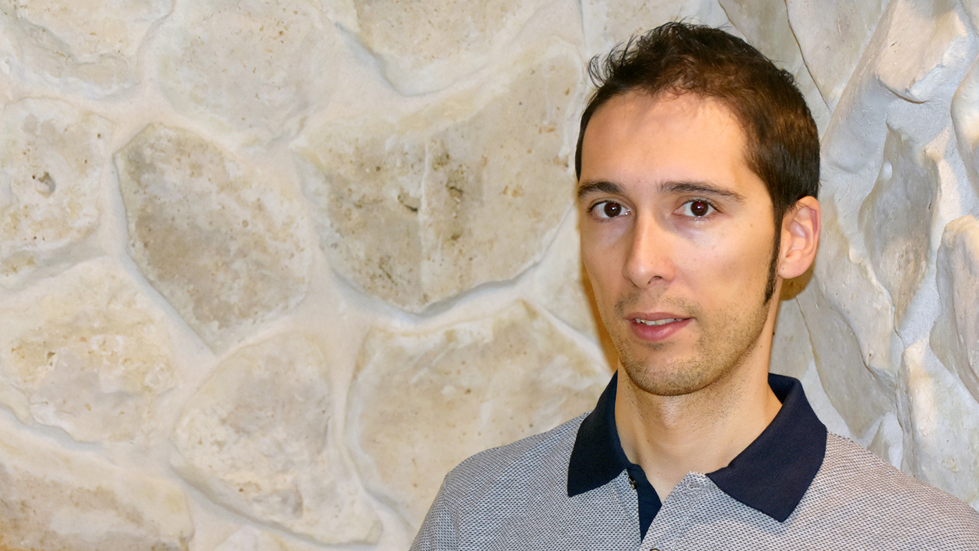 El cuellarano Rubén de Miguel presenta este viernes su primer libro